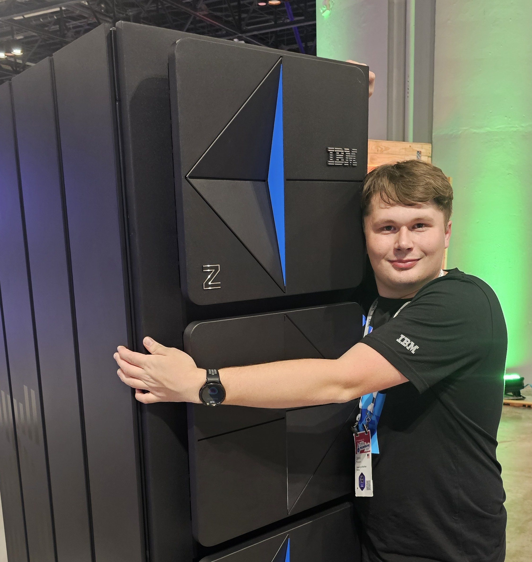 Daniel Thompson headshot